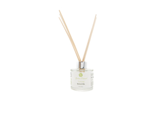 Green Planet Living Berries & Bay reed diffuser with natural reeds – handmade, sustainable home fragrance.